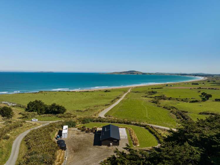 77 Tihaka Beach Road Riverton & Surrounds_2