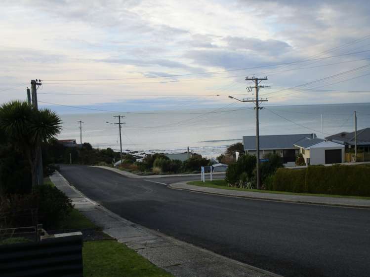 20 Rata Street Kaka Point_9