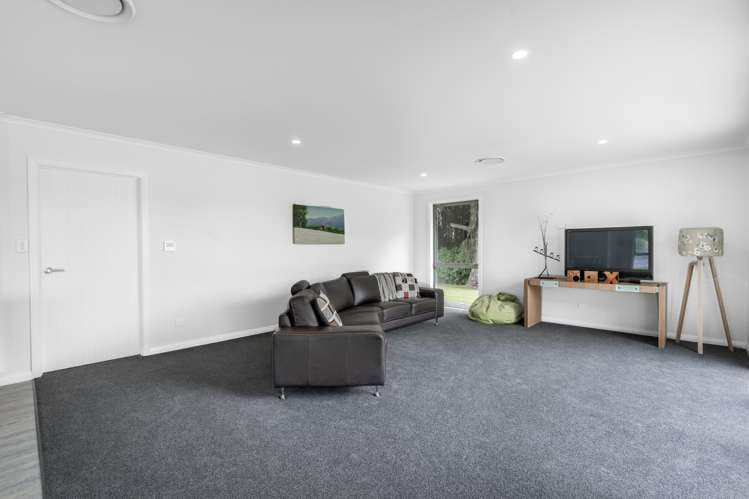 92 Blairlogie Close Otatara_10