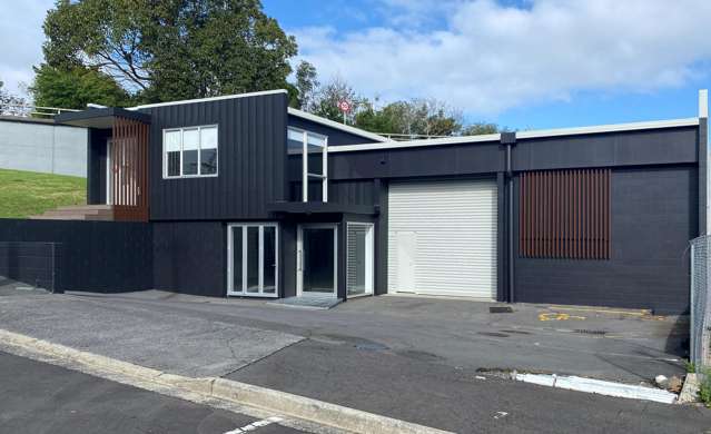Refurbished office/warehouse/studio