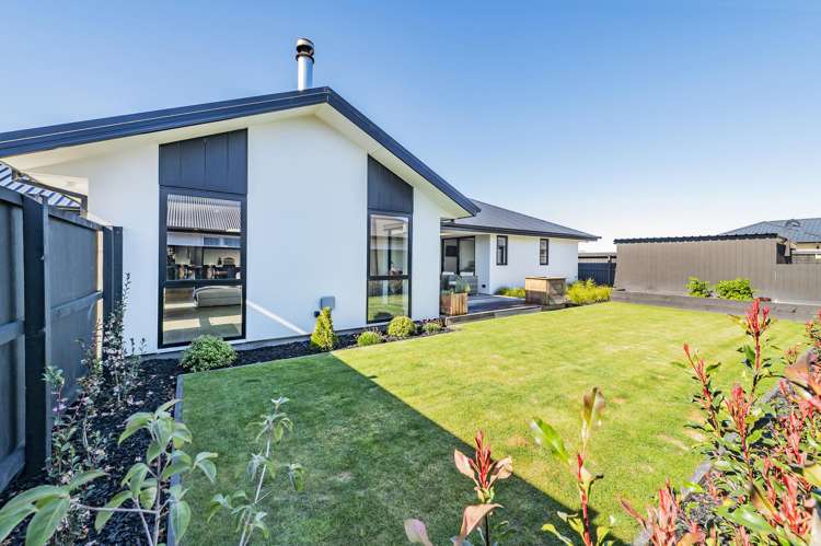 72 Halpin Drive Lincoln_24