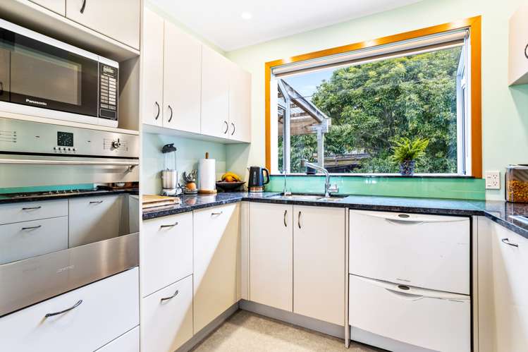 13 George Herring Place Glen Eden_9