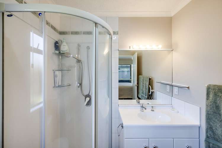 3 Sloane Place Taradale_11