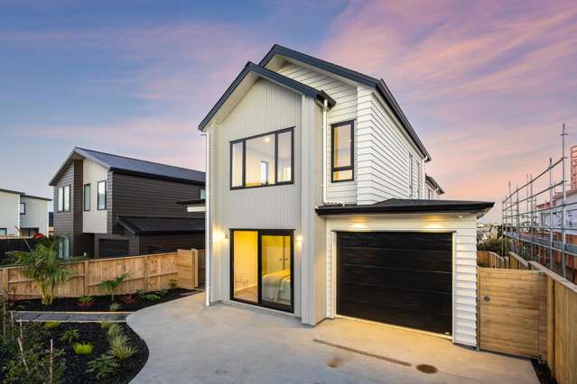 Multi-generational Living at its Finest!
