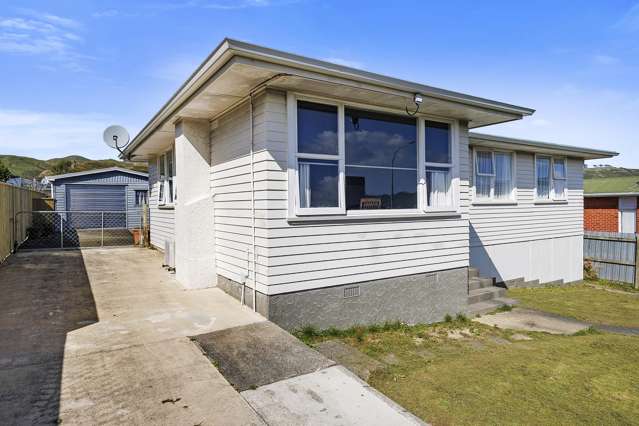 82 Warspite Avenue Cannons Creek_1