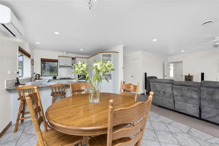 22 Brackenburn Drive Ohauiti_6