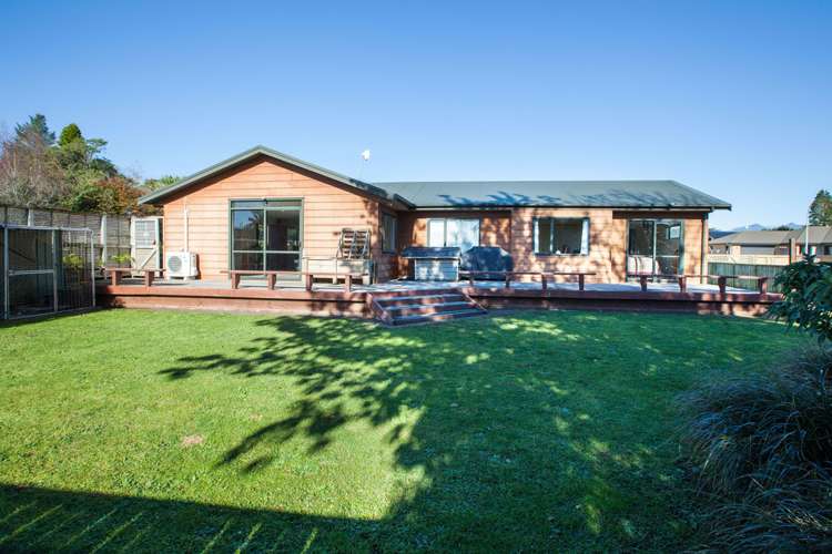 2 Estate Grove Inglewood_16