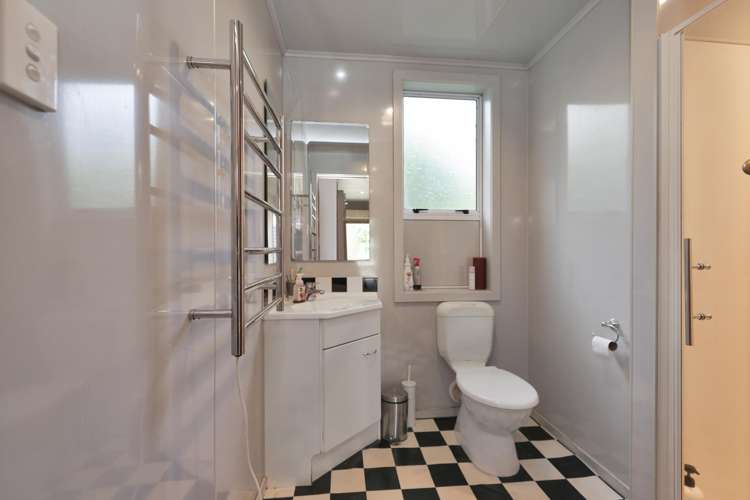 25 Walshs Road Allenton_16