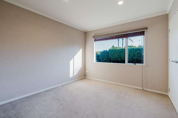 10 Burgundy Court Rototuna_8