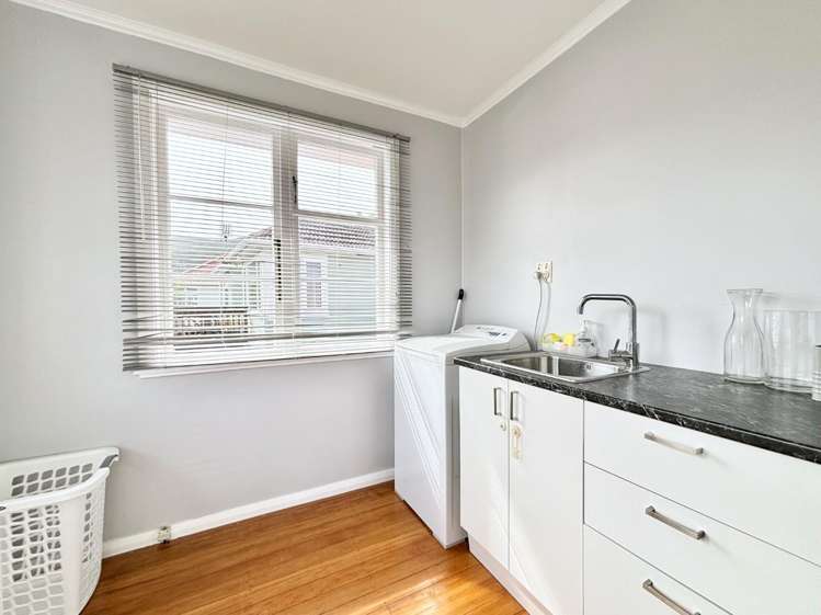 179 Waddington Drive Naenae_5