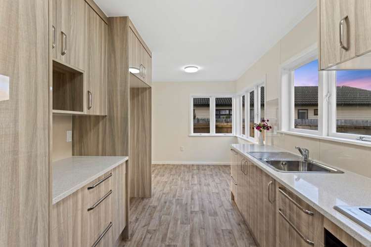 33 Graeme Avenue Mangere East_4