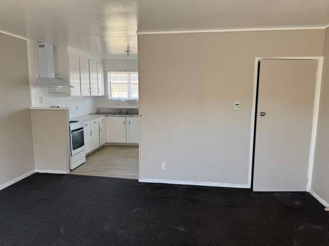 1/94 Beaumonts Way Manurewa_4