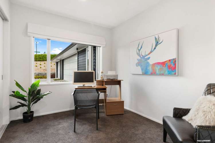 21 Lawrence Carter Drive Bombay_23