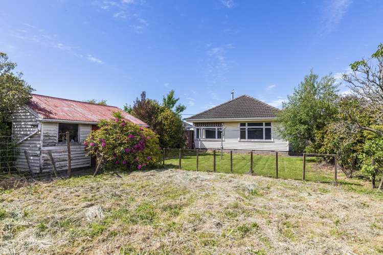 63 Coopers Road Dallington_3