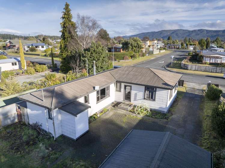 6 Mackinnon Loop Te Anau_11