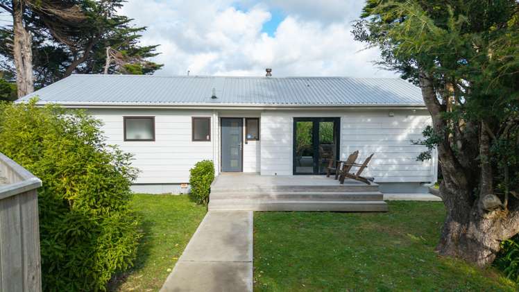 21A Dorset Grove Cannons Creek_0