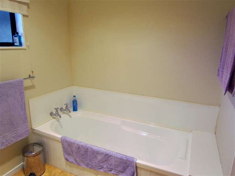 90A Michael Road 1330_13