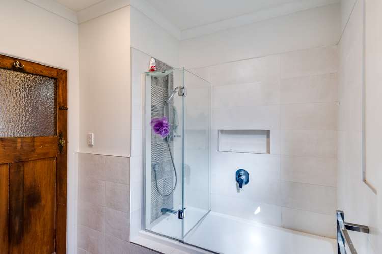 606b Charles Street Saint Leonards_11