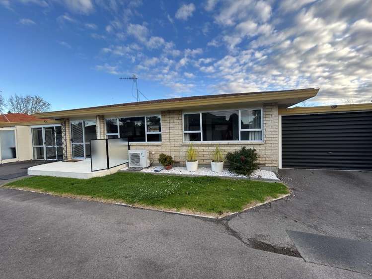 2/531 Devonport Road_0