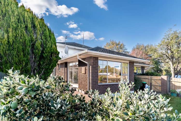 7 Apsley Drive Russley_15