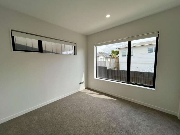 98D Royal Road 11410_10