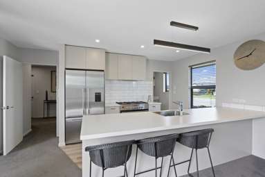 3 Whitehorn Drive_3