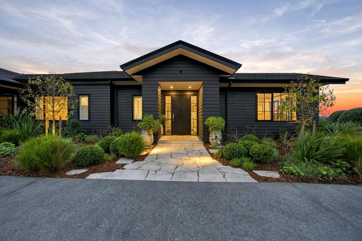 32 William Andrew Road_0