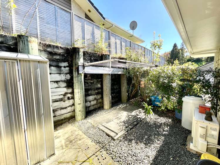 2 Barossa Way Brookfield_26