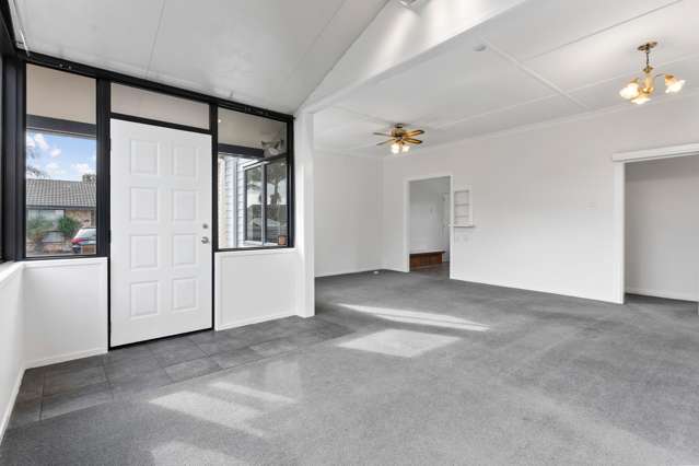 62 Beach Road Pahurehure_4