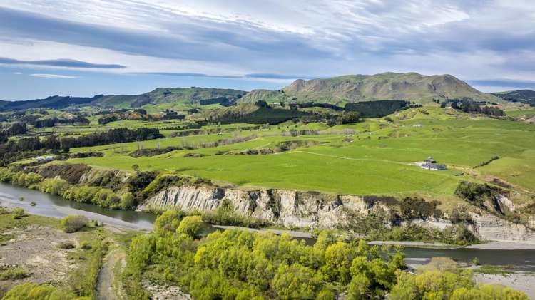 320 Rochfort Road Kahuranaki_2