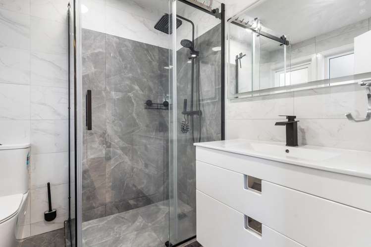 4/64 Chartwell Avenue Glenfield_7