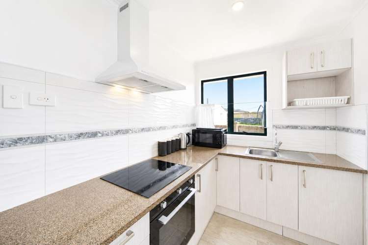 12a Everitt Road_4