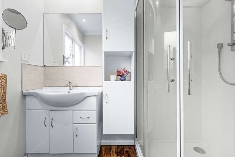 402 Frimley Place Frimley_7