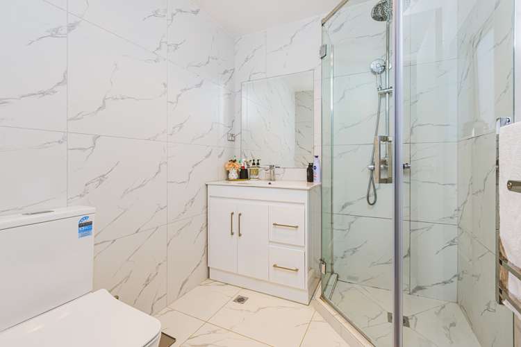 5 Survila Street Takanini_14