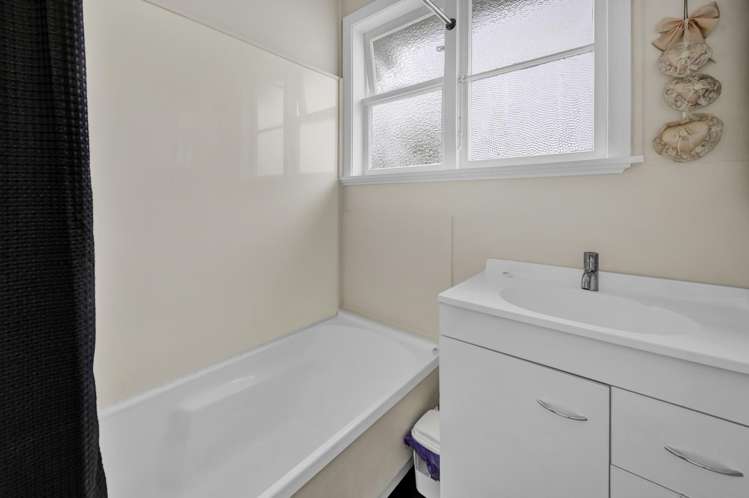 55 Fairfield Road Hawera_11