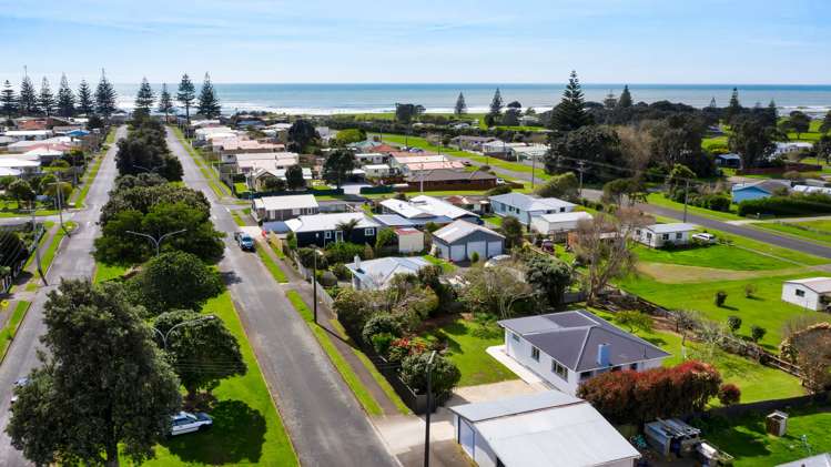 112 Broadway Waitara_16