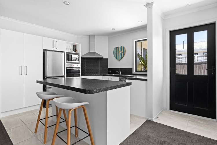 62A Osier Road Greenmeadows_5
