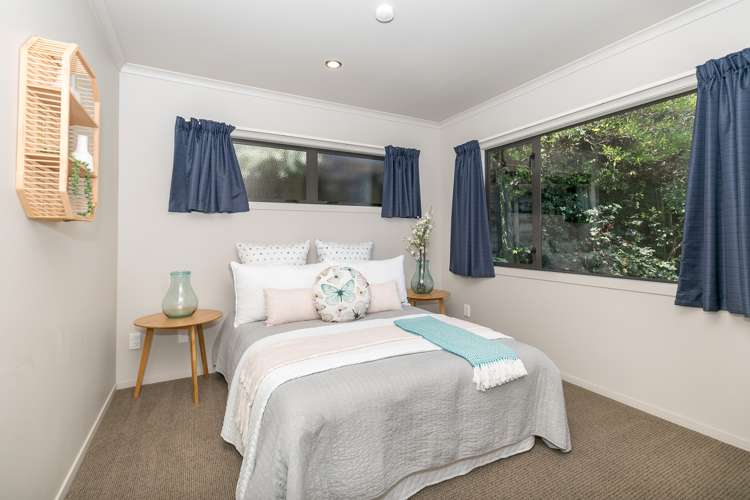 24 Pointon Glade Grandview Heights_16