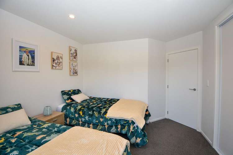 37 Ashmore Park Road Carterton_13