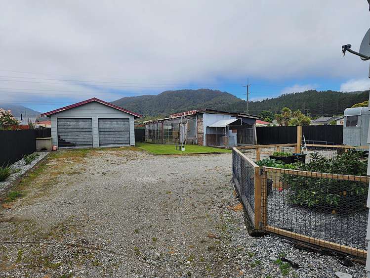 9 Matai Street Dobson_16