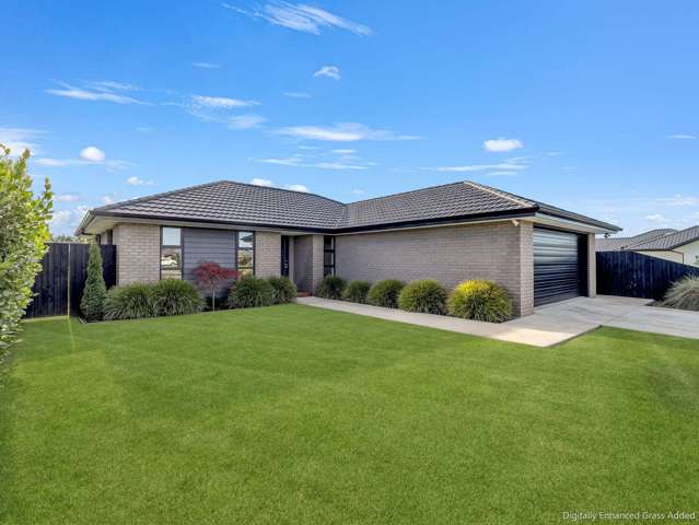 4 Bedroom Family Home with extras!