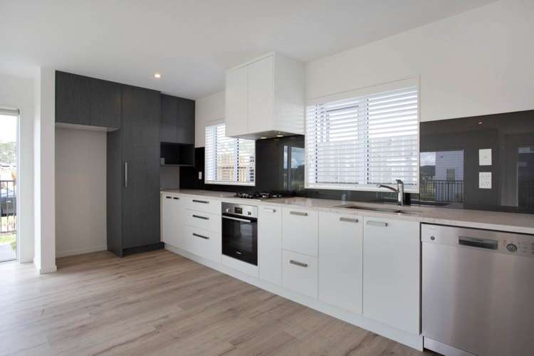 9/2 Tarras Road Kumeu_6