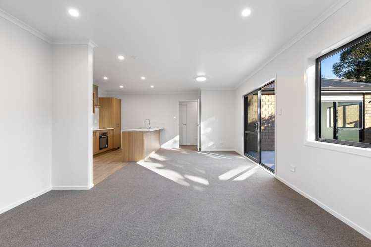 1-2/23 Aileen Place Nawton_1