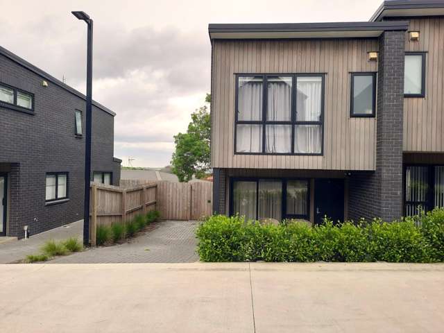 Stylish Townhouse Mt Wellington