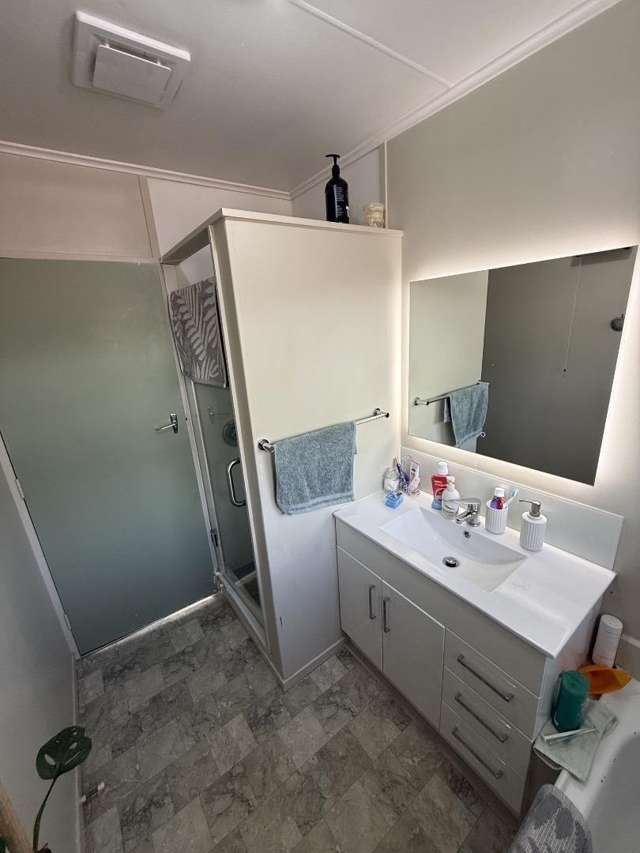 2/225 Annesbrook Drive 1951_3