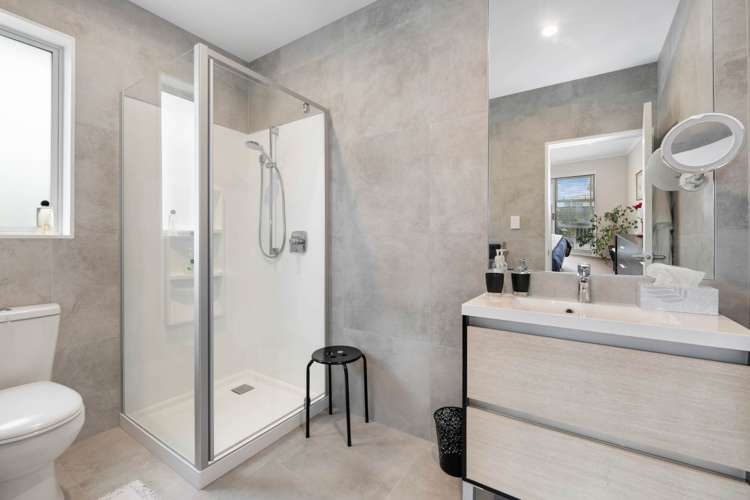 6 Taikura Avenue Red Beach_11