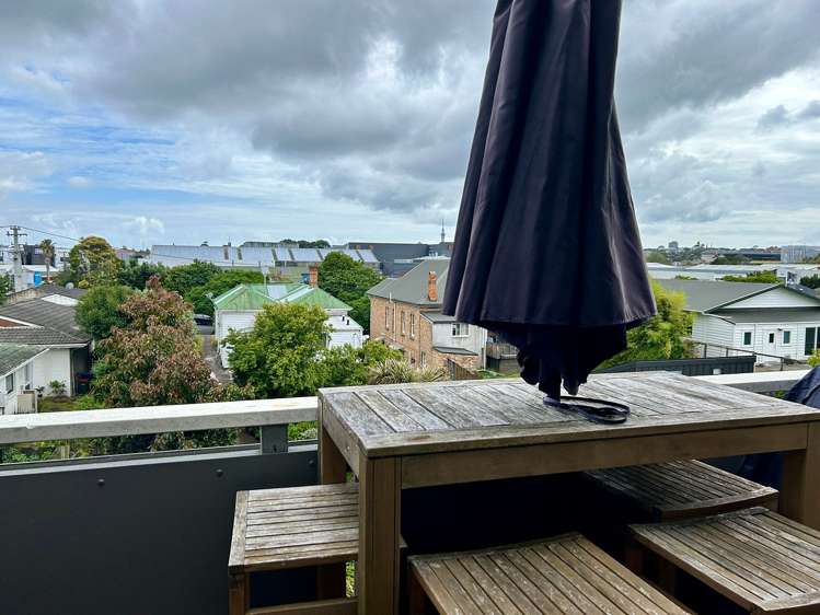 328/26 Morningside Drive Morningside_4