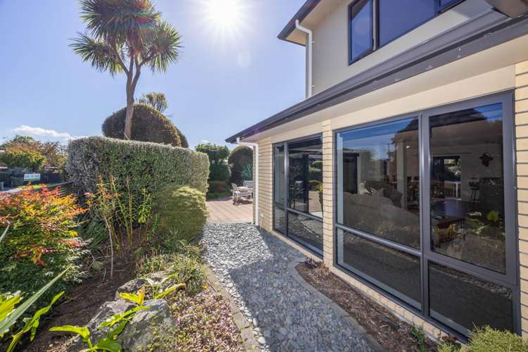 72 Barrington Drive Huntington_34