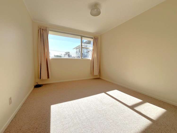 4/11 Kings Rd Panmure_12