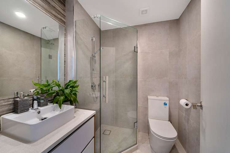 8 Meritage Lane Te Atatu South_15